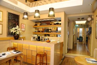 Collage Taksim Hotel
