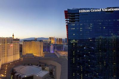 Hilton Grand Vacations Club Elara Center Strip