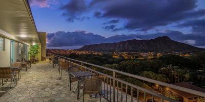 Castle Waikiki Grand