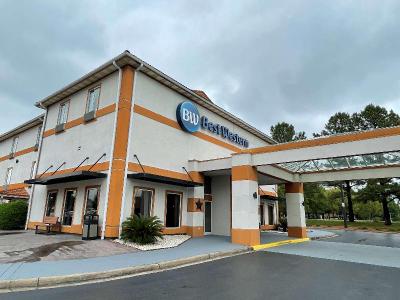 Best Western Carlton Suites