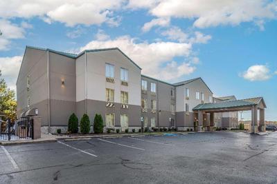 Best Western Plus Russellville Hotel & Suites