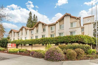 Best Western Plus Airport Plaza