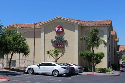 Best Western Plus Lake Elsinore Inn & Suites