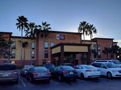 Best Western Plus Universal Inn