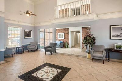 Baymont By Wyndham Kansas City