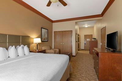 Best Western Plus Butterfield Inn
