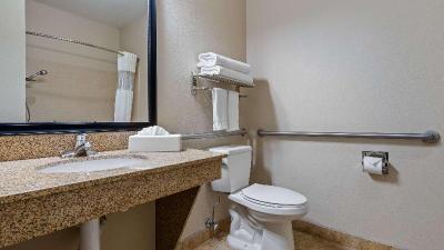 Best Western Plus Eastgate Inn & Suites