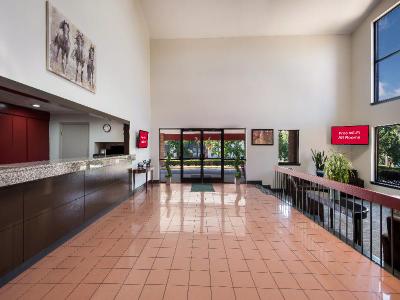 Red Roof Inn Lexington - Hamburg