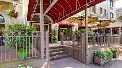 St Charles Inn