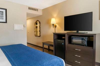 Best Western Greenfield Inn