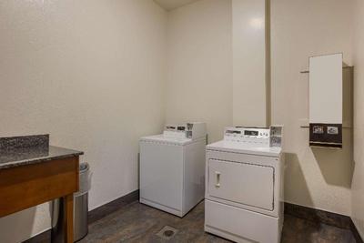 Best Western Harbour Pointe Lakefront