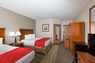 Ramada by Wyndham Platte City KCI Airport