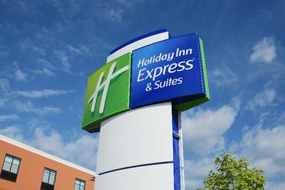 Holiday Inn Express & Suites Williamstown