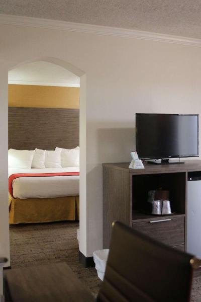 Best Western Galleria Inn & Suites