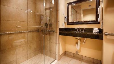 Best Western Plus Westgate Inn & Suites