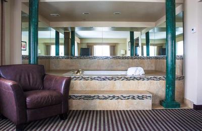 Comfort Inn & Suites Copley Akron