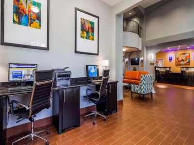Best Western Plus Barsana Hotel & Suites