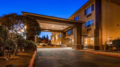 Best Western Cascade Inn & Suite