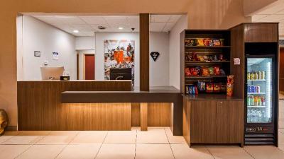 Best Western Plus New Cumberland Inn & Suites