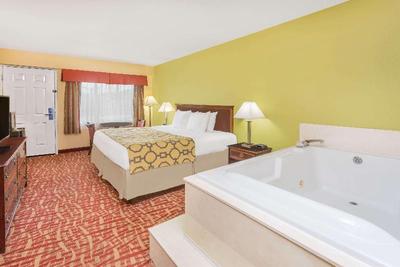 Baymont Inn & Suites Sevierville Pigeon Forge
