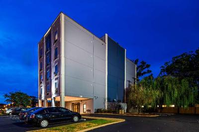 Best Western Plus Gen X Inn