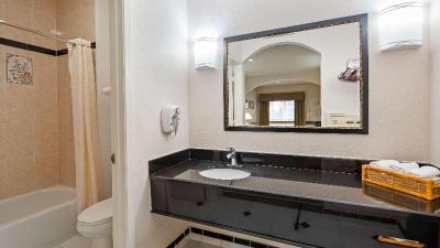 Quality Inn & Suites North Houston