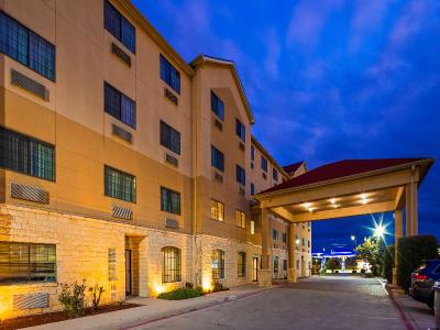 BestWestern Windsor Pointe Hotel Frost Bank Center