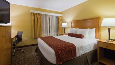 Best Western Plus Windjammer Inn & Conference Cent