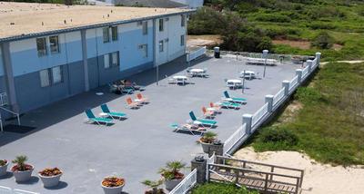 Best Western Plus Holiday Sands Inn & Suites