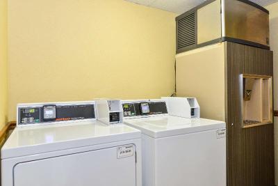 Best Western Plus Richmond Airport Hotel