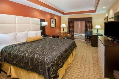Best Western Plus Jfk Inn & Suites