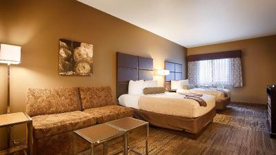 Best Western Plus Night Watchman Inn & Suites