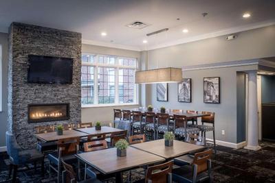Best Western Plus Franklin Square Inn