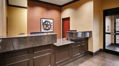 Red Roof Inn & Suites Sulphur Springs
