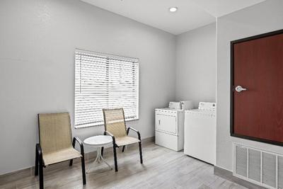 Best Western Palace Inn & Suites