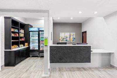 Best Western Palace Inn & Suites