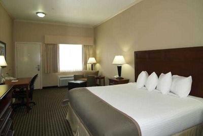 Whitten Inn Cotulla RV Par