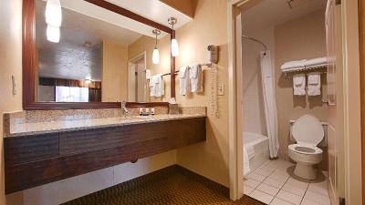 Best Western Plus Weston Inn