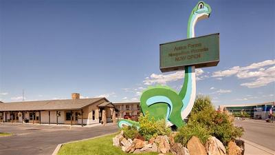 Dinosaur Inn & Suites