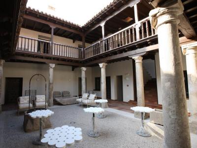 Evenia Alcala Boutique