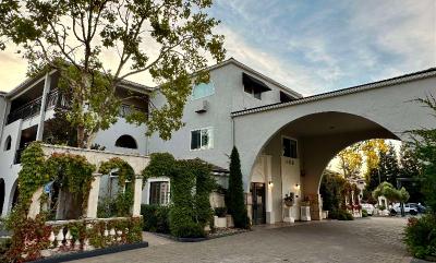 Best Western Dry Creek Inn