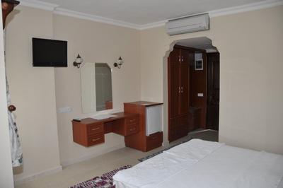 Nerissa Hotel