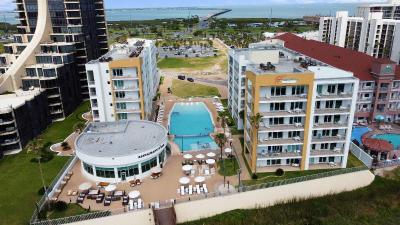 Peninsula Island Resort and Spa