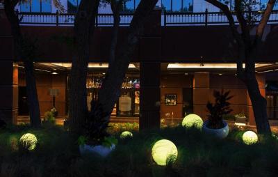 Renaissance Austin Hotel