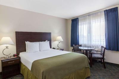 Days Inn by Wyndham Santa Maria