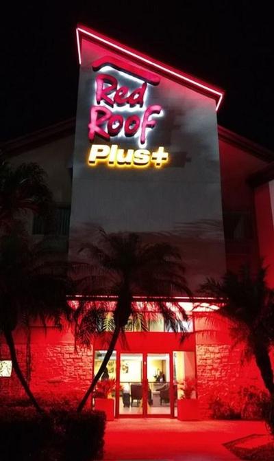 Red Roof PLUS+ West Palm Beach
