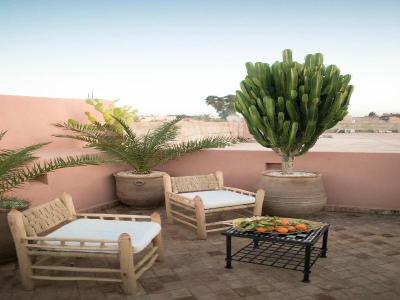 Riad Dar More