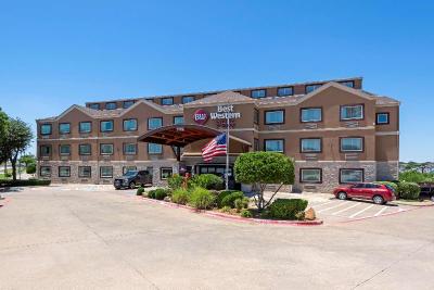 Best Western Plus Arlington North Hotel & Suites