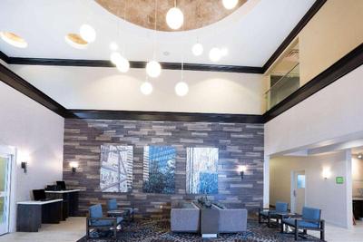 La Quinta Inn & Suites Energy Corner