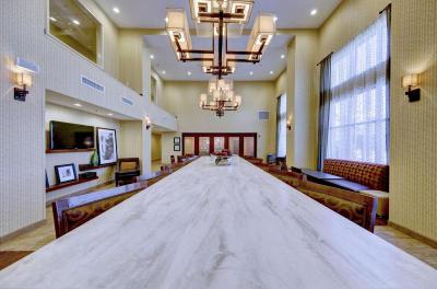 Hampton Inn & Suites Harrisburg/North
